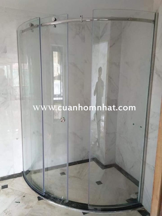 Phong tắm kính uốn cong cường lực Phong tắm kính uốn cong cường lực